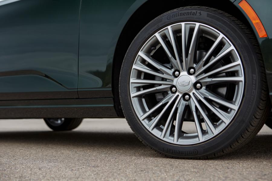 Колеса Cadillac CT4 Premium Luxury 2019 года  (фото 18 из 28)